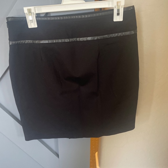 Skirt - Picture 4 of 4